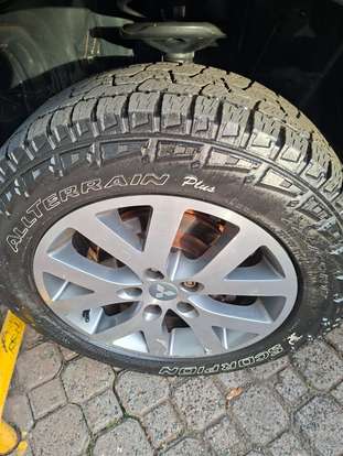 MITSUBISHI-PAJERO TR4-2.0 4X4 16V 140CV FLEX 4P AUTOMÁTICO MITSUBISHI-PAJERO TR4-2012