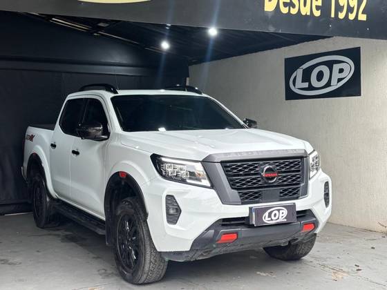 NISSAN FRONTIER 2.3 16V TURBO DIESEL PRO4X CD 4X4 AUTOMÁTICO