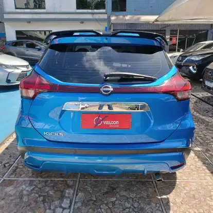 NISSAN-KICKS-2023