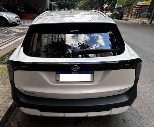 NISSAN-KICKS-2025