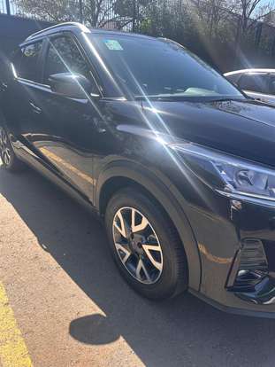 NISSAN-KICKS-2023