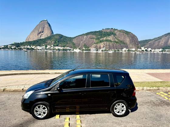 NISSAN LIVINA 1.8 S 16V FLEX 4P AUTOMÁTICO