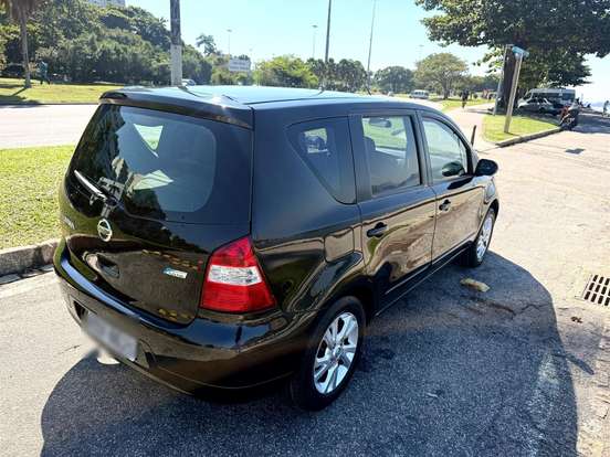NISSAN-LIVINA-1.8 S 16V FLEX 4P AUTOMÁTICO NISSAN-LIVINA-2012