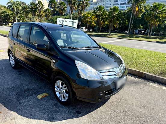 NISSAN-LIVINA-2012