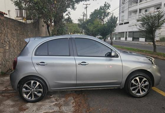 NISSAN MARCH 1.6 SL 16V FLEX 4P MANUAL