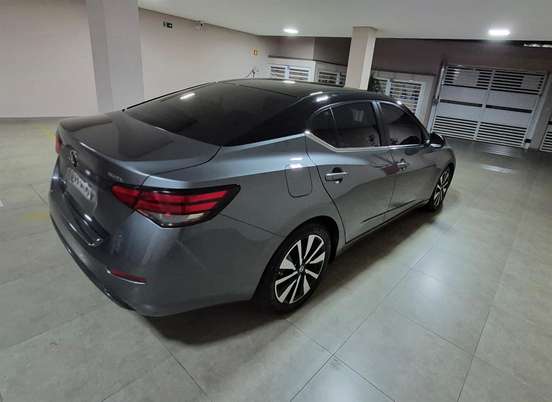 NISSAN-SENTRA-2023