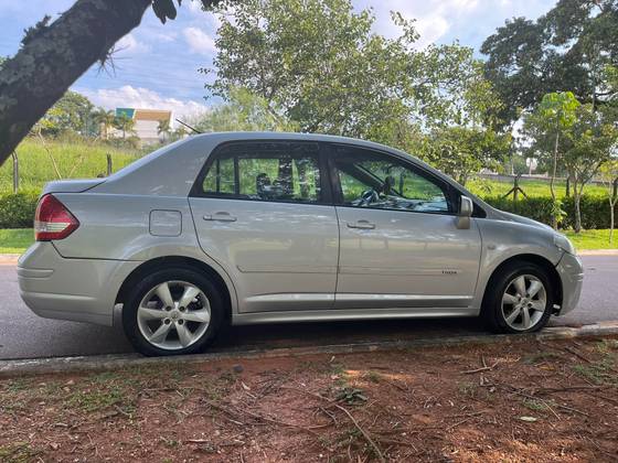 NISSAN TIIDA 1.8 SL 16V FLEX 4P MANUAL