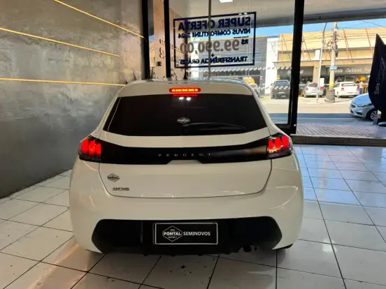 PEUGEOT-208-2024