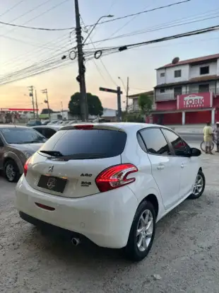 PEUGEOT-208-2014