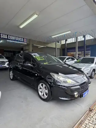 PEUGEOT 307 1.6 PRESENCE PACK 16V FLEX 4P MANUAL PEUGEOT 307 1.6 PRESENCE PACK 16V FLEX 4P MANUAL