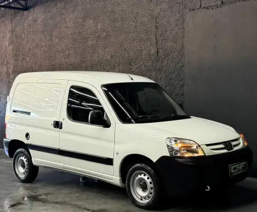 PEUGEOT-PARTNER-2021