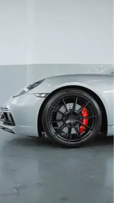 PORSCHE-718-2023