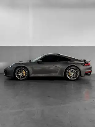 PORSCHE-911-2021