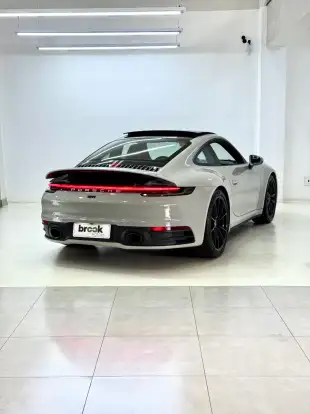 PORSCHE-911-2019