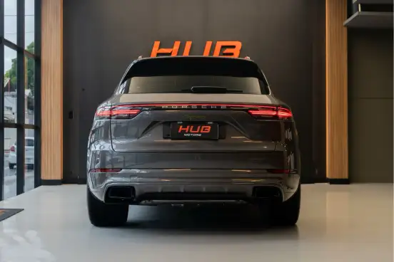 PORSCHE-CAYENNE-2021