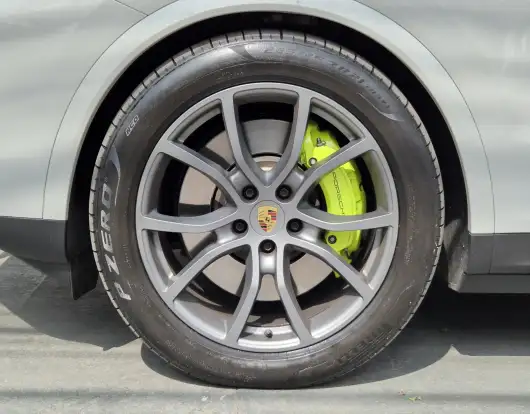 PORSCHE-CAYENNE-2024