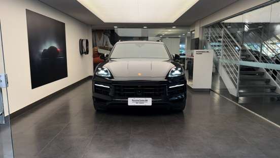 PORSCHE-CAYENNE-2025
