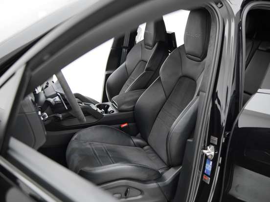 PORSCHE-CAYENNE-2022