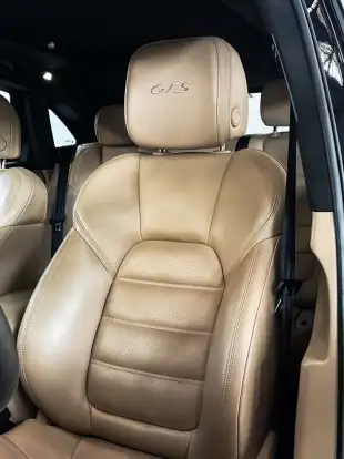 PORSCHE-MACAN-2023