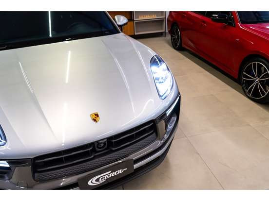 PORSCHE-MACAN-2025