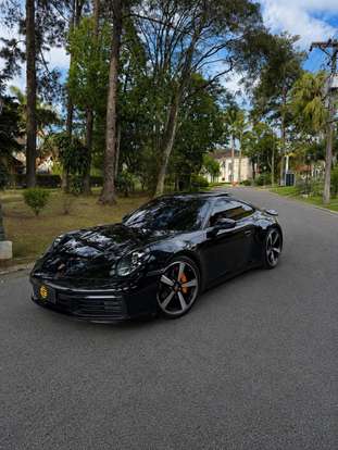 PORSCHE-911-2020