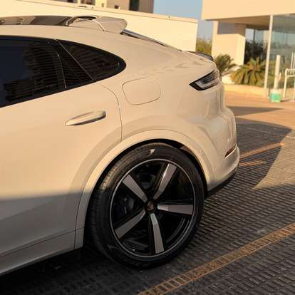 PORSCHE-CAYENNE-2025