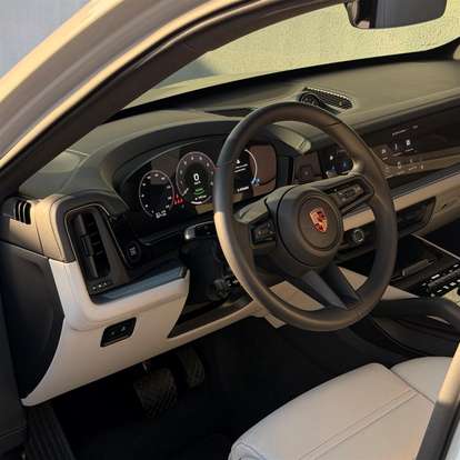PORSCHE-CAYENNE-2025