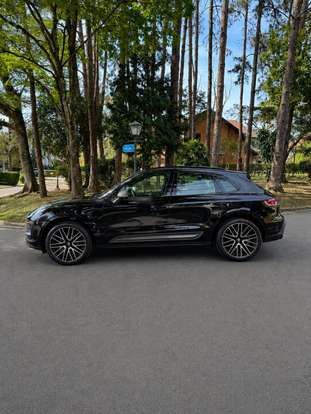 PORSCHE-MACAN-2023