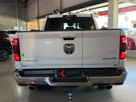 RAM-1500-5.7 V8 GASOLINA LIMITED CD 4X4 AUTOMÁTICO RAM-1500-2023