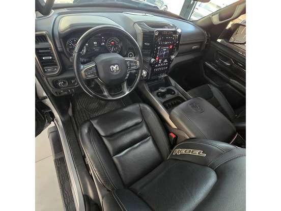 RAM-1500-5.7 V8 GASOLINA REBEL CD 4X4 AUTOMÁTICO RAM-1500-2021