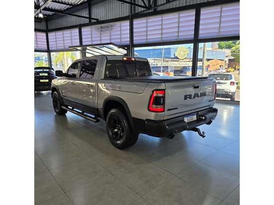 RAM-1500-5.7 V8 GASOLINA REBEL CD 4X4 AUTOMÁTICO RAM-1500-2021