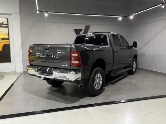 RAM-2500-6.7 I6 TURBO DIESEL LARAMIE CD 4X4 AUTOMÁTICO RAM-2500-2023