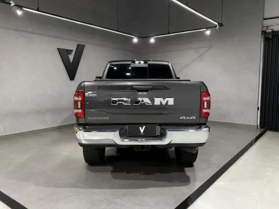 RAM-2500-6.7 I6 TURBO DIESEL LARAMIE CD 4X4 AUTOMÁTICO RAM-2500-2023