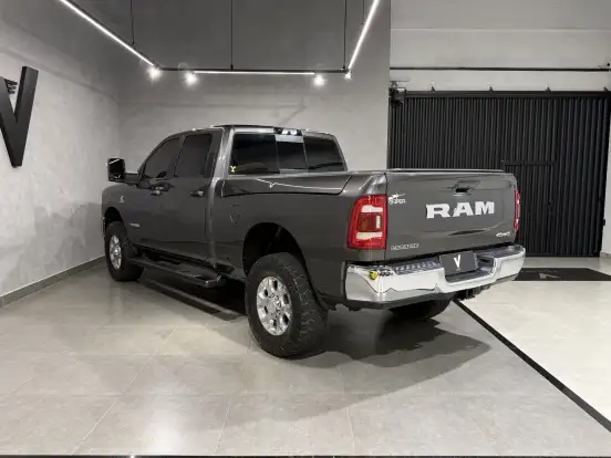 RAM-2500-6.7 I6 TURBO DIESEL LARAMIE CD 4X4 AUTOMÁTICO RAM-2500-2023
