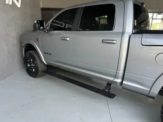 RAM-3500-6.7 I6 TURBO DIESEL LARAMIE NIGHT EDITION CD 4X4 AUTOMÁTICO RAM-3500-2022