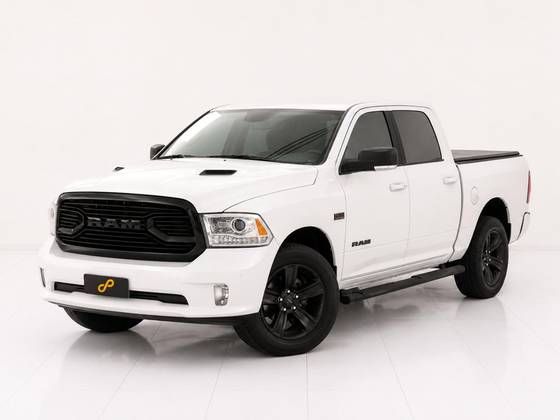 RAM CLASSIC 5.7 V8 GASOLINA LARAMIE NIGHT EDITION CD 4X4 AUTOMÁTICO