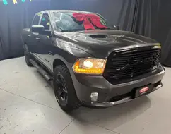 RAM CLASSIC 5.7 V8 GASOLINA LARAMIE NIGHT EDITION CD 4X4 AUTOMÁTICO RAM CLASSIC 5.7 V8 GASOLINA LARAMIE NIGHT EDITION CD 4X4 AUTOMÁTICO