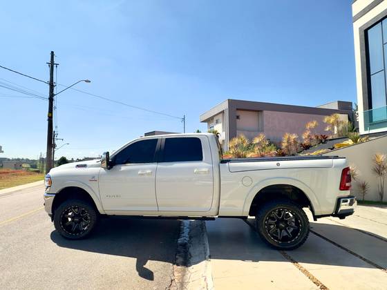 RAM 3500 6.7 I6 TURBO DIESEL LIMITED LONGHORN CD 4X4  AUTOMÁTICO