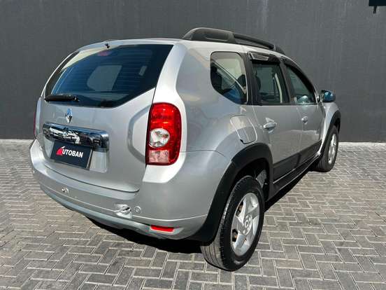 RENAULT-DUSTER-2013