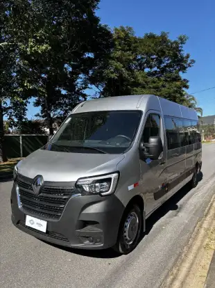 RENAULT-MASTER-2025