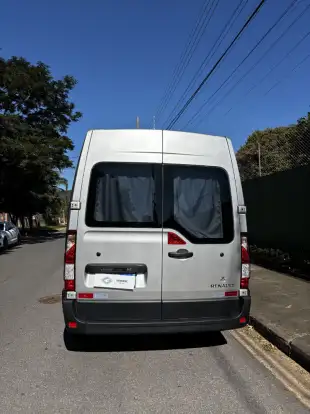RENAULT-MASTER-2025