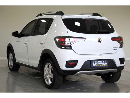 RENAULT-SANDERO-2021