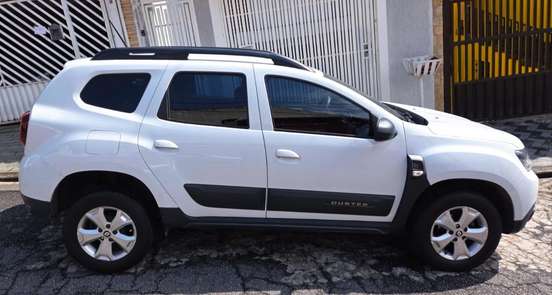 RENAULT-DUSTER-2021