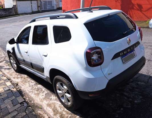 RENAULT-DUSTER-2021