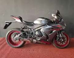 SUZUKI GSX-R1000A SUZUKI GSX-R1000A