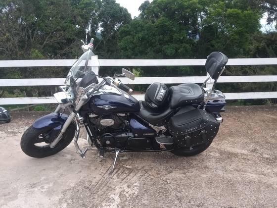SUZUKI BOULEVARD M800 