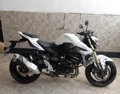 SUZUKI GSR 750 SUZUKI GSR 750