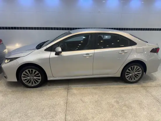 TOYOTA-COROLLA-2024