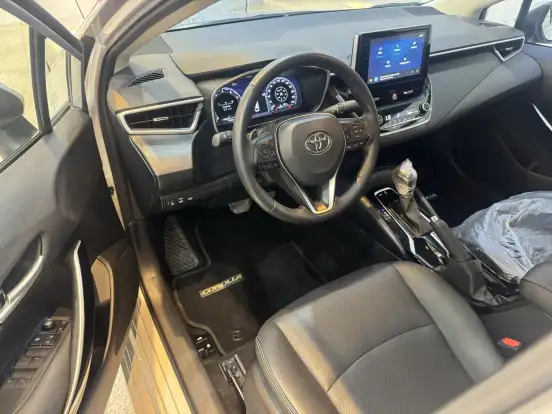 TOYOTA-COROLLA-2024