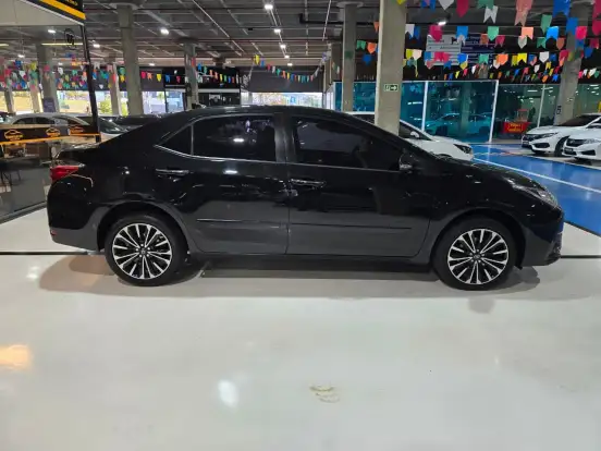 TOYOTA-COROLLA-2018